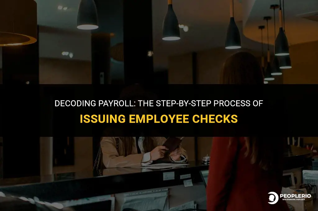 how do companies make payroll checks