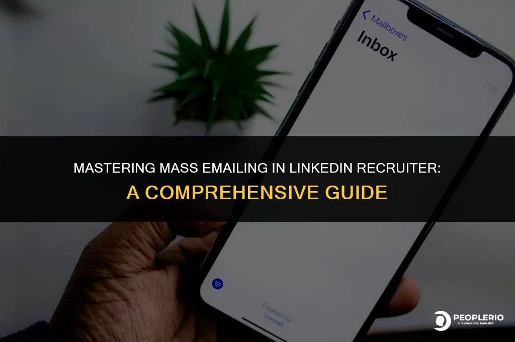 how to mass email in linkedin recruiter